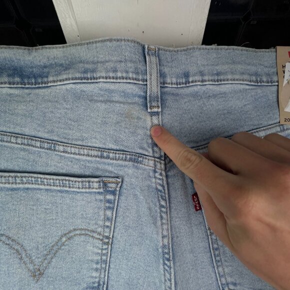 Levi's Plus Size Waisted Crop Flare Jeans, High Light Wash Size 20W NWT $70 - Picture 13 of 16